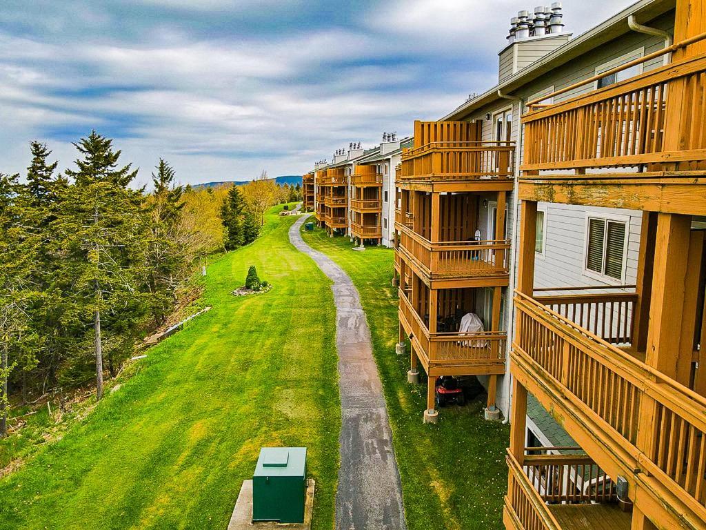 Remodeled Summit Condo At Snowshoe - Modern & Cozy Dış mekan fotoğraf